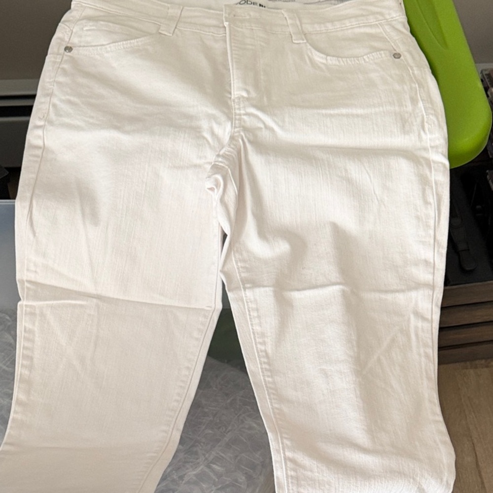 Code Bleu Women's Cream Ankle Jeans